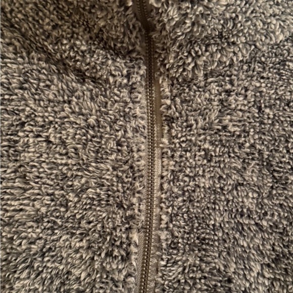 Doe & Rae Fuzzy Two-Tone Blue and Grey Sweater-Women’s size Large - Picture 3 of 5